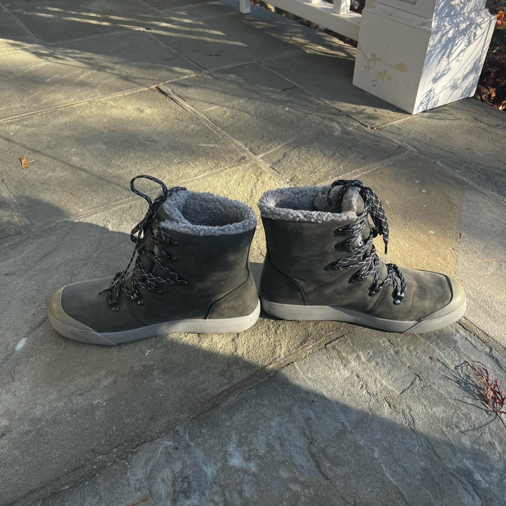 Keen waterproof Elena women’s hiking boots, size 8.5US, 39EU. Worn twice! - Picture 5 of 7